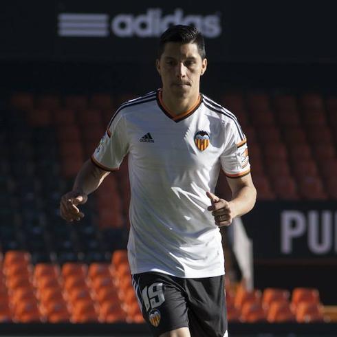 Enzo se une al gupo de bajas del Valencia CF