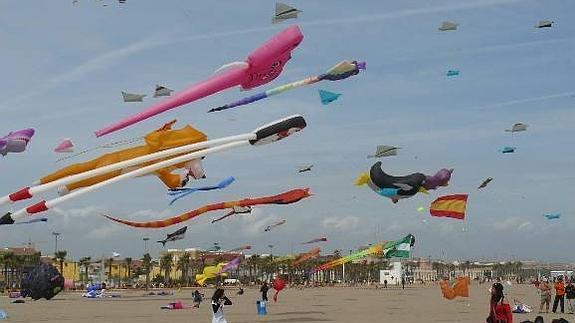 Vacaciones de Semana Santa en 2017 y días festivos según el calendario laboral. Puentes y fiestas de Jueves y Viernes Santo