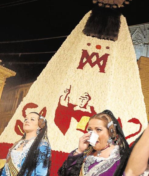 Imagen de la Ofrenda a la Virgen en las Fallas de 2016.