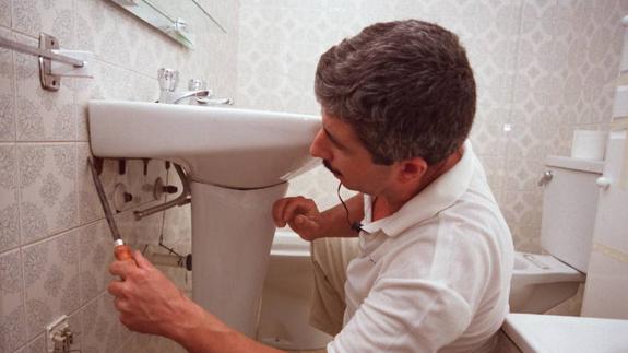 La Generalitat Valenciana convoca las ayudas para la renovación de calderas y ventanas en el marco del Plan Renhata