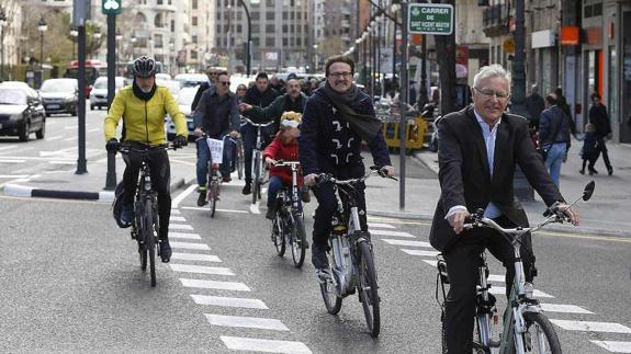 El Ayuntamiento de Valencia celebra la apertura del nuevo carril bici como «puerta de acceso a la ciudad»