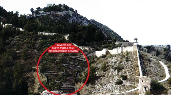 Ladera del castillo de Xàtiva. :: lp