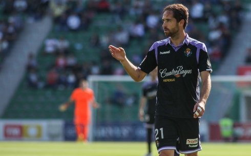 Míchel Herrero, durante un partido de la presente temporada. :: carla cortés