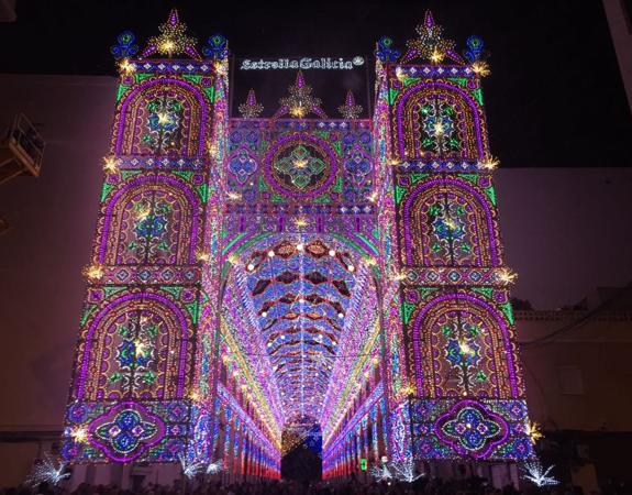 Iluminación de la falla Malvarrosa-Antonio Ponz-Cavite de las Fallas 2017.