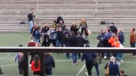 Pelea de padres en un partido de querubines entre Paterna y Torrent