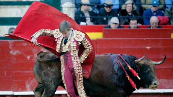 Oreja para los retazos de Paco Ureña y sólida actuación de Javier Jiménez