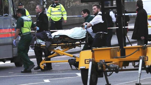En directo: Al menos cuatro muertos y veinte heridos en un atentado junto al Parlamento de Londres