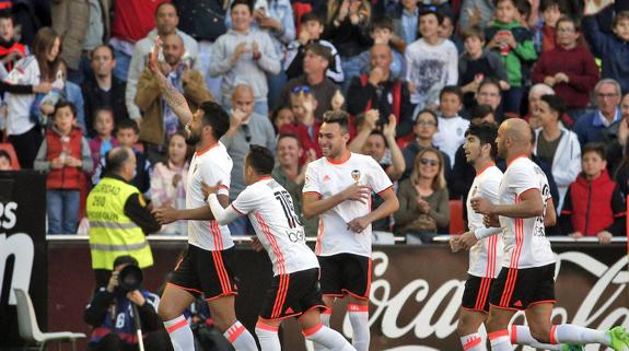 Valencia CF - Deportivo de la Coruña (3-0) | Joao Cancelo crispa una tarde de paz