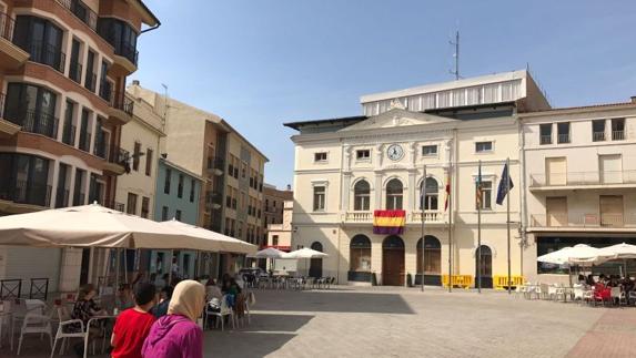 Bandera republicana en el Ayuntamiento de Tavernes de la Valldigna.