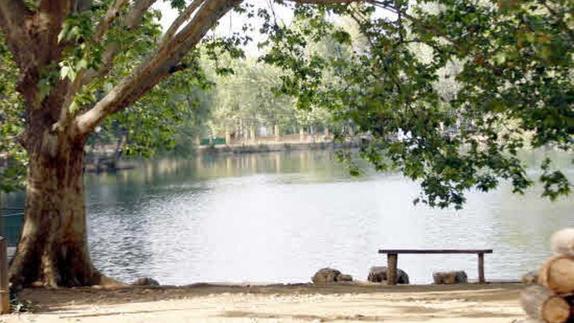 Lago de Anna en la localidad de Anna, Valencia.