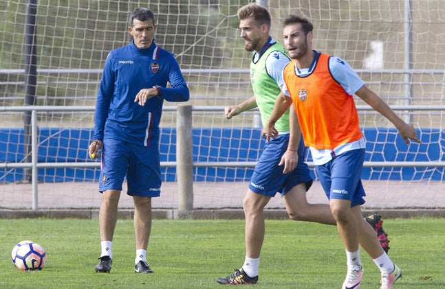 Levante UD | López Muñiz: «Conseguir el ascenso pronto y con los míos sería la guinda»