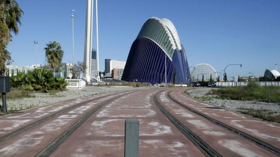 Ximo Puig busca fondos europeos para dar solución a la línea de metro T2 de Valencia