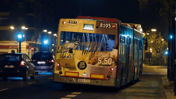 3.500 plazas de parking con tarifa plana y cuatro líneas de la EMT con servicios doblados para minimizar los efectos de la prohibición de aparcar en el carril bus de Valencia