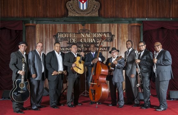 El Grupo Compay Segundo, con muchos de los miembros del Buena Vista Social Club, actuará el martes en La Rambleta. :: lp