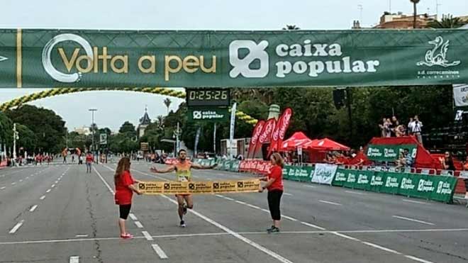 Agustín Sieres conquista la Volta a Peu de Valencia 2017