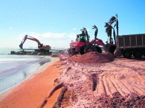 Costas utiliza tierra de cantera para regenerar Port Saplaya