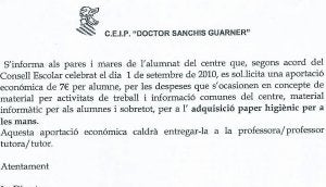 Un colegio pide dinero a los padres para pagar el papel higiénico