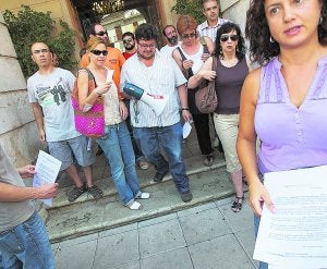 Gandia rechaza pagar despidos en la televisión pública tras cerrarla