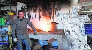 Jesús Martín Lorente, en su taller. LP
