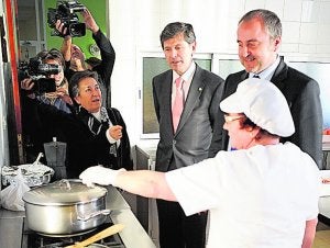 Bienestar Social firma la continuidad del centro de menores Plana Alta hasta 2014