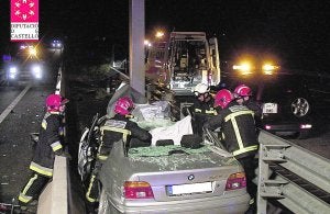 Momento en el que los bomberos llegan al lugar de los hechos. ::
CONSORCIO PROVINCIAL