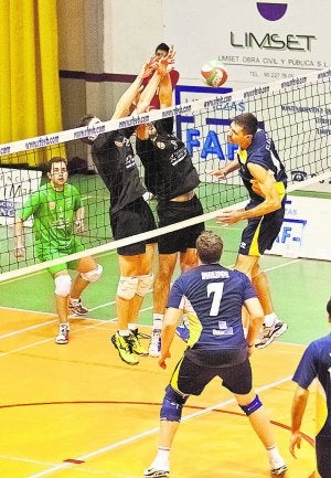 El Club Voleibol Xàtiva se prepara para afrontar una nueva temporada