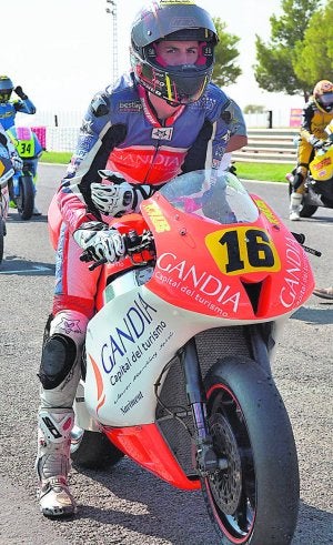 Óscar Climent antes de tomar la salida en Albacete . ::
J. MARTÍNEZ
