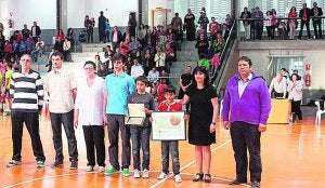 Algunos de los premiados durante el certamen deportivo. ::
LP