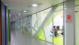 Interior de las instalaciones del Centro de Información Juvenil (CIJ) de Torrent, en una imagen de archivo. ::                             LP