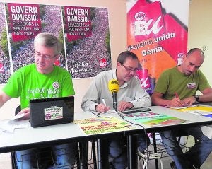 Paco García, Lluís Torró y David Fernández, en la rueda de prensa de ayer en Dénia. ::
C. PASTOR
