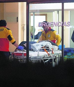 El repunte de enfermos por el frío satura las Urgencias y los ambulatorios