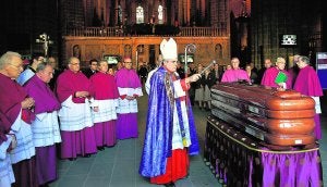 Martínez Sistach presidirá el entierro del cardenal Carles en la Basílica