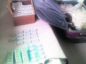 Sustancias anabolizantes intervenidas en una de las operaciones de la Policía Nacional. ::
DGP