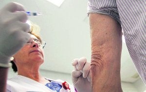 Sanidad advierte de que este año se superarán las 15 muertes por gripe de 2013