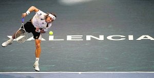 David Ferrer, en la primera edición del Valencia Open 500 celebrada en el Ágora. ::                             EFE/KAI FÖRSTERLING