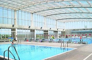 El PSPV de San Antonio de Benagéber denuncia que la piscina tiene goteras