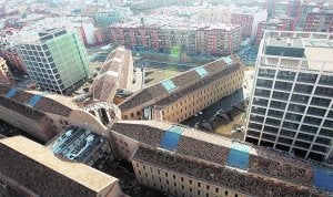 El complejo administrativo 9 d'Octubre dispondrá de nuevo contrato de seguridad y vigilancia. ::
TXEMA RODRÍGUEZ
