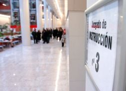 Acceso a la sala de la Ciudad de la Justicia de Valencia donde declararon varios de los imputados.
