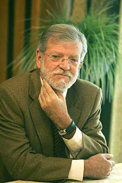 El ex presidente de Extremadura Rodríguez Ibarra, ayer, en Valencia.