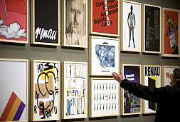 Obras de algunos de los 145 artistas europeos y latinoamericanos inspiradas en Renau.
