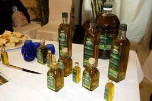 Envases de aceite de oliva extra Olimendros 