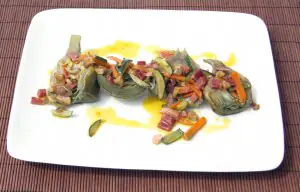Alcachofas con salteado  de verduras
