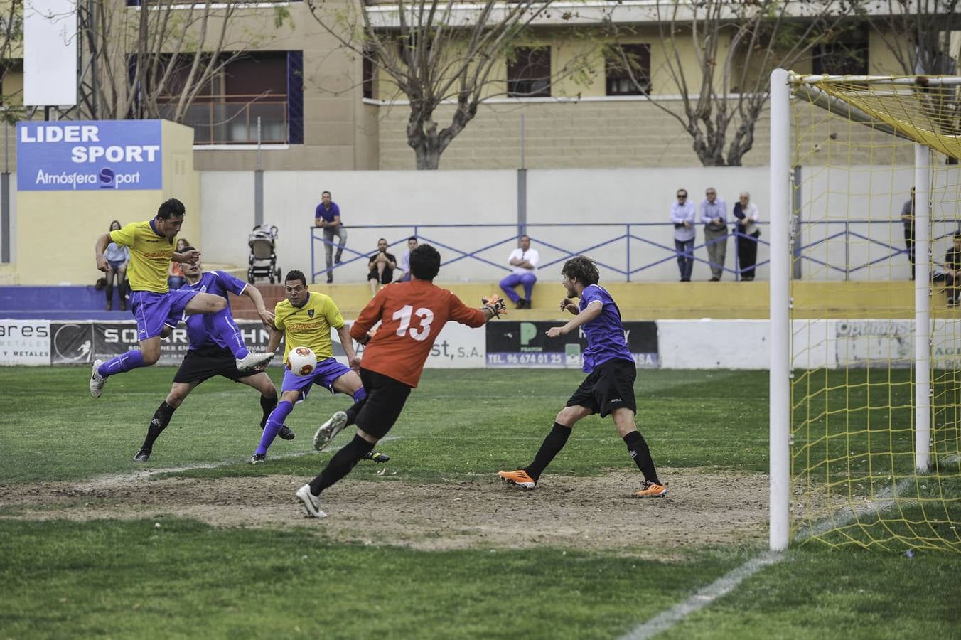 Imágenes del partido Orihuela-Paterna disputado en Los Arcos