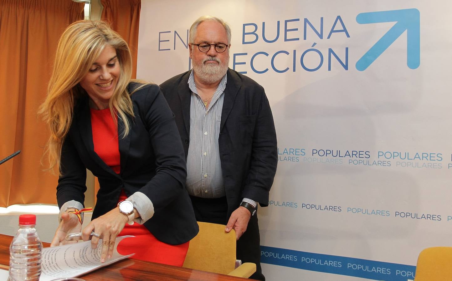 Arias Cañete se reúne en Alicante con emprendedores y empresarios