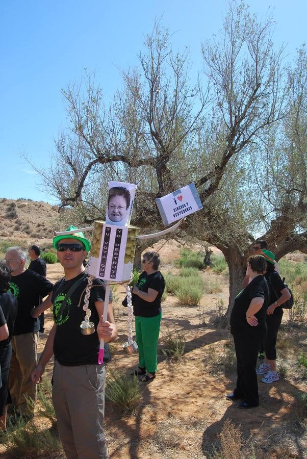 Protesta de las plataformas contra el vertedero de Albatera