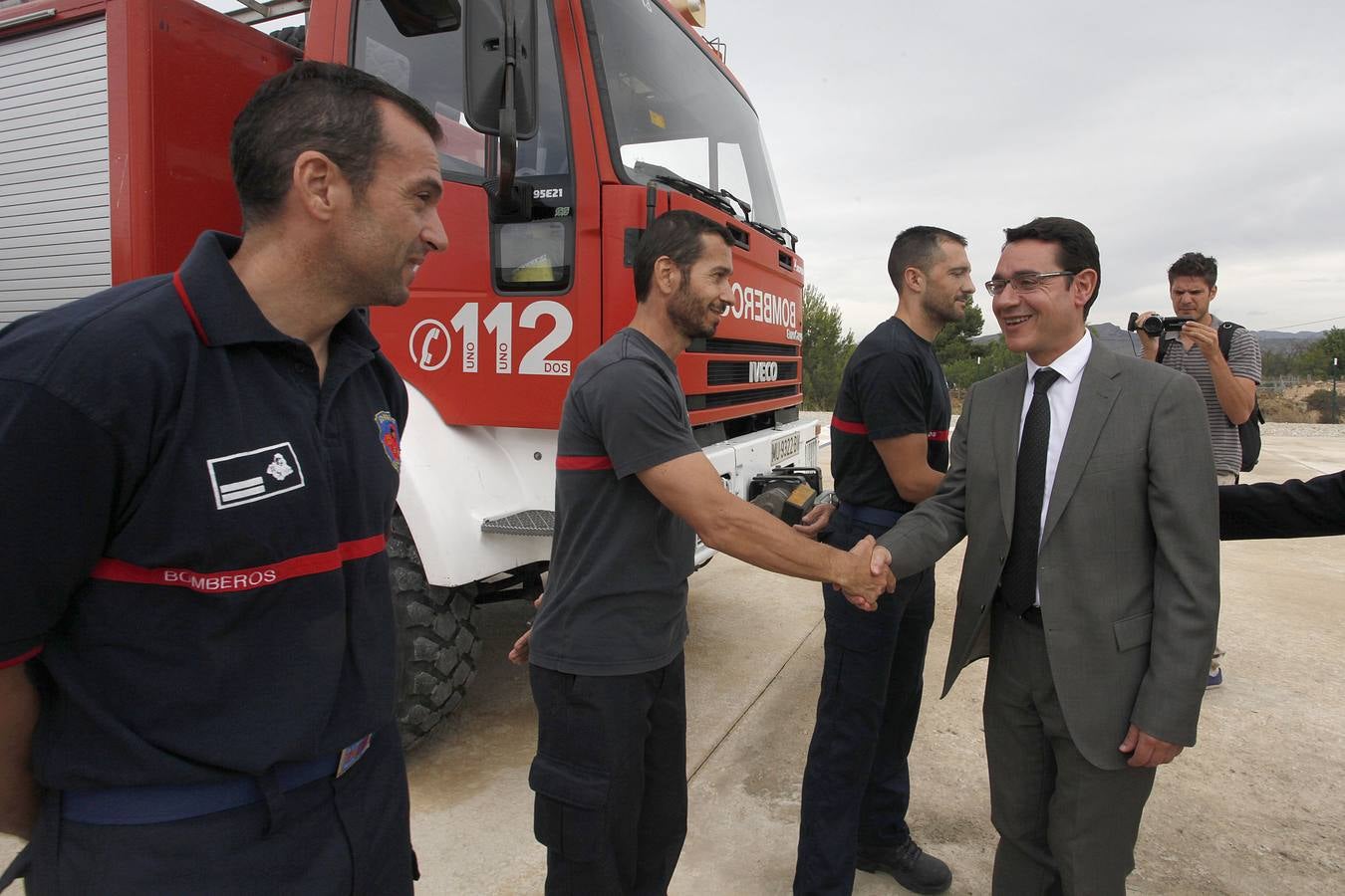 Más de 400 efectivos, en alerta contra el fuego