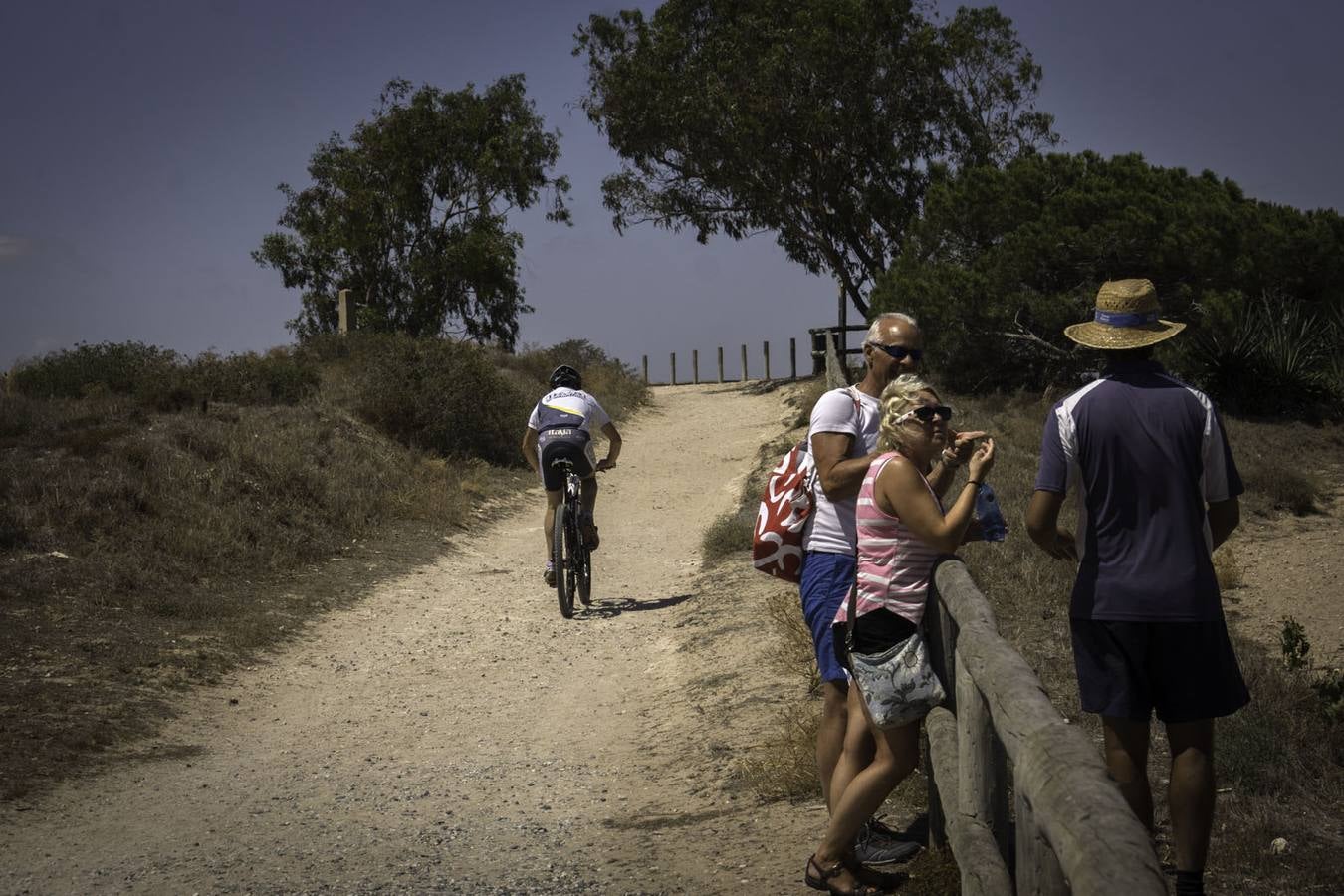 El club ciclista vigila Las Lagunas de La Mata