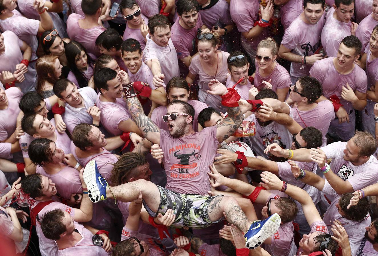 El chupinazo abre las fiestas de San Fermín