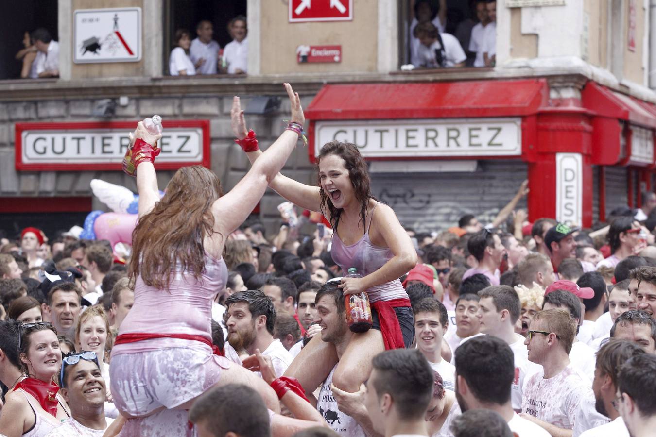 El chupinazo abre las fiestas de San Fermín