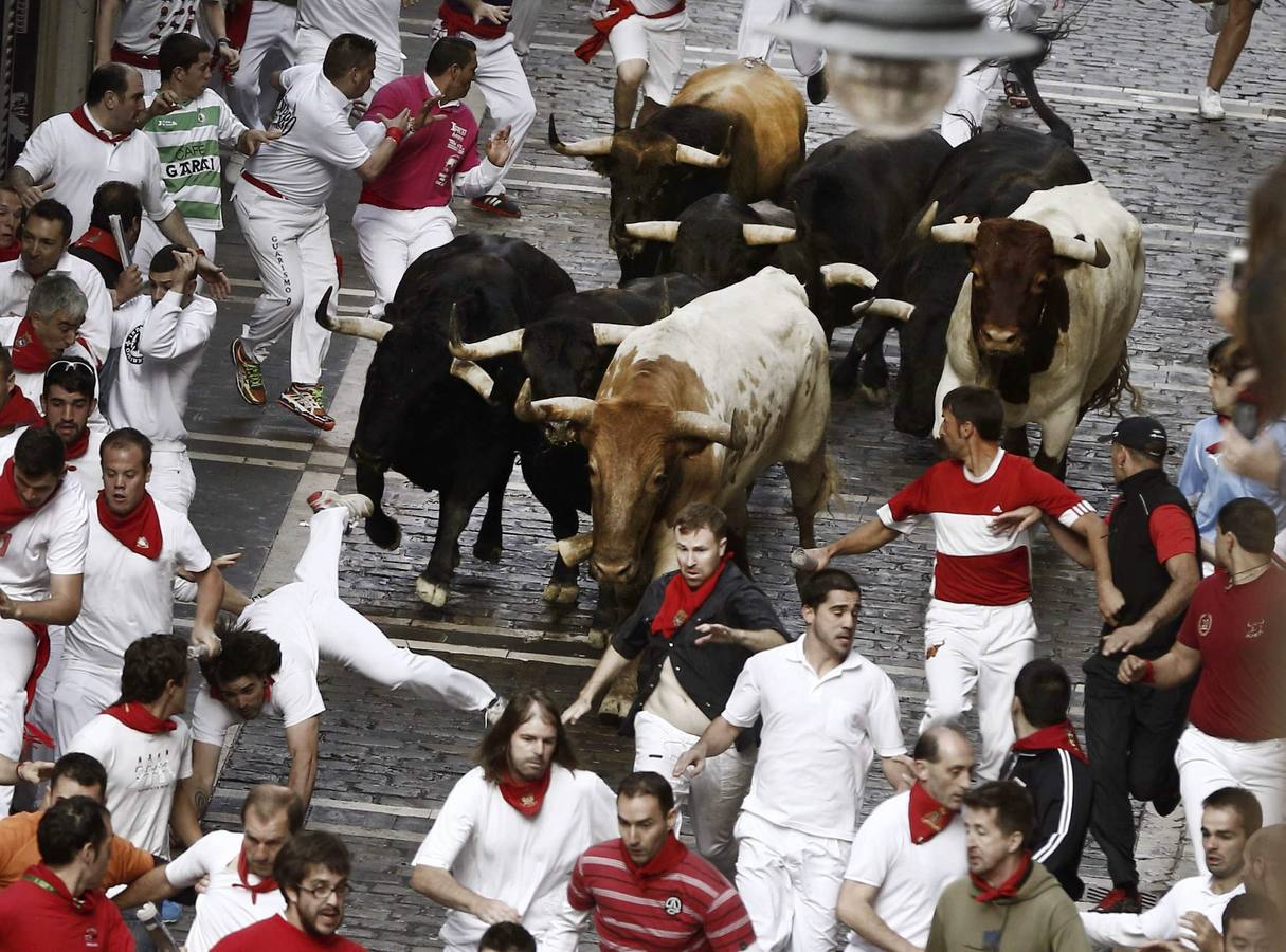 Carrera rápida y muy peligrosa. Los toros de la ganadería salmantina de Garcigrande han creado mucho peligro.